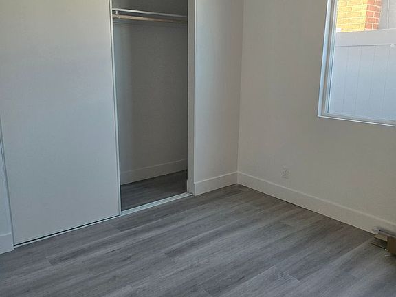 3rd image of 10576 Parliament Ave