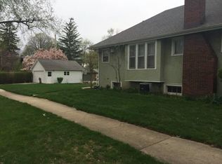 805 N Brainard St, Naperville, IL 60563