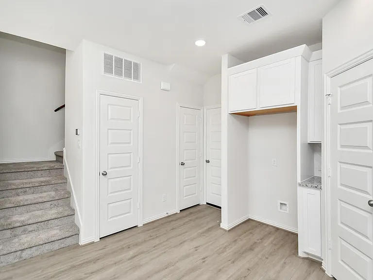 1534 Revolution Way — Photo 23
