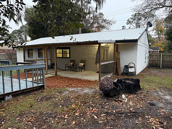 5th image of 2247 Pinewood Dr