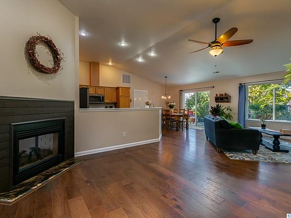 3rd image of 5601 Mulberry Dr