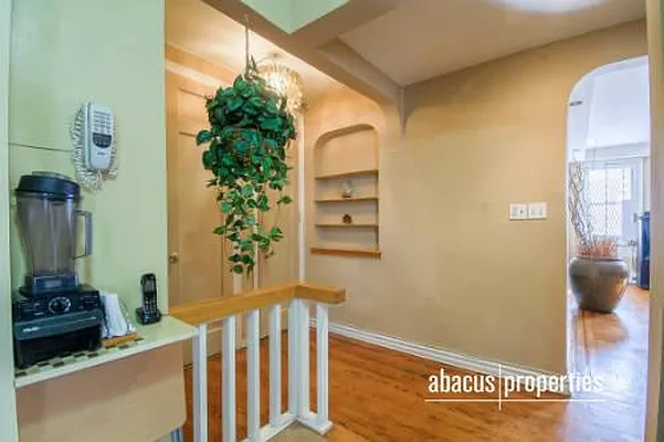 Sold by Abacus Properties | media 20