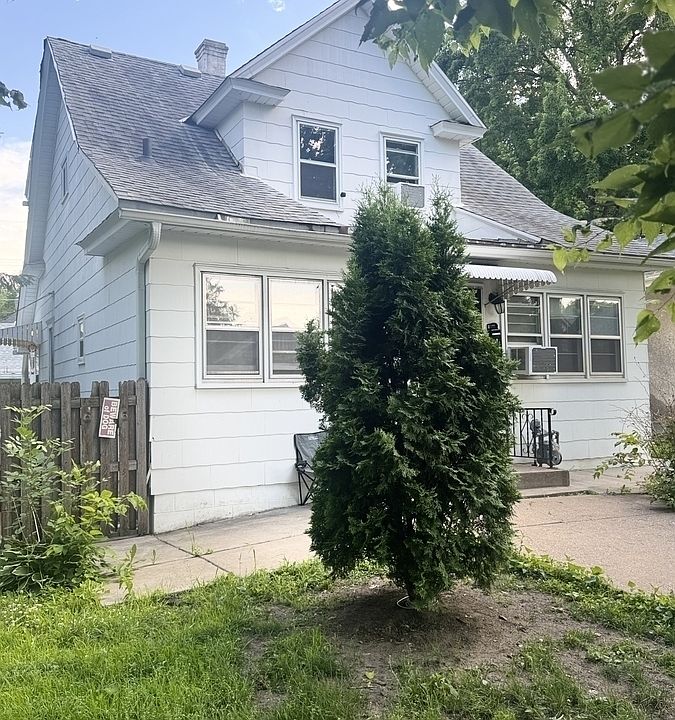 1st image of 766 Minnehaha Ave W #B