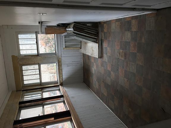 4th image of 316 N 11th St