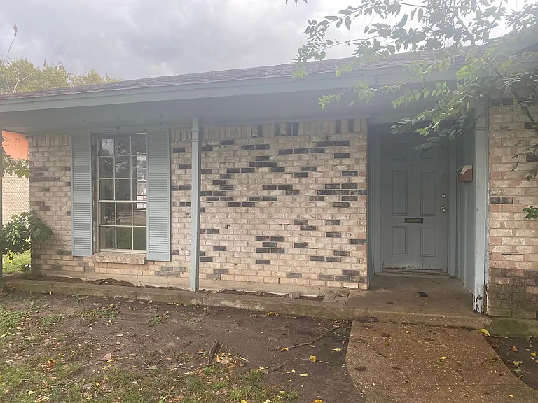 1106 Yukon Dr — Photo 1
