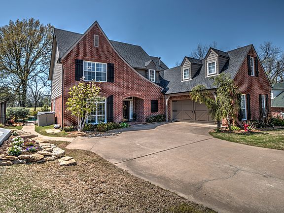 3rd image of 2711 Highwood Ct
