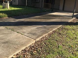 1024 Meadowlane St, Angleton, TX 77515