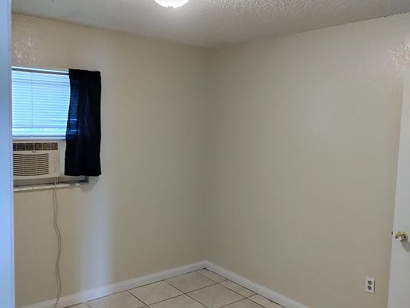 5th image of 3719 Ohio Ave #31
