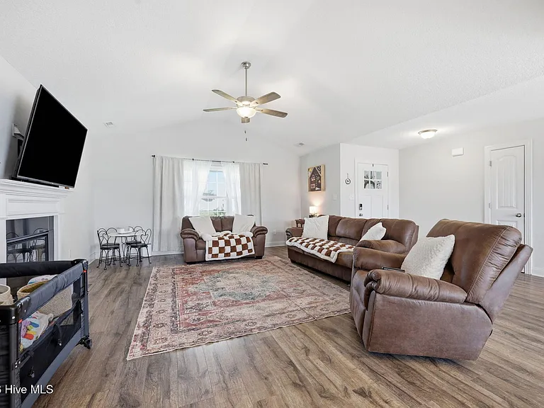 708 Puppy Drum Ln — Photo 9