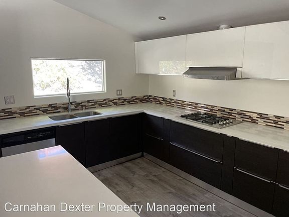 4th image of 5825 Winnetka Ave