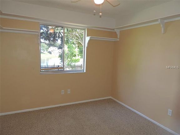 4th image of 1057 Windsong Cir