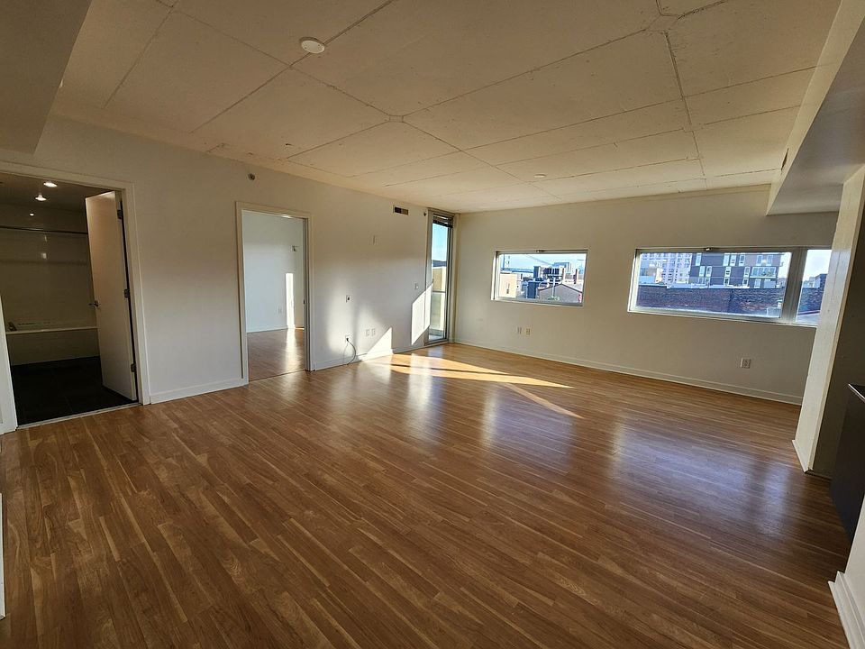 1st image of 212 Brown St APT 6C