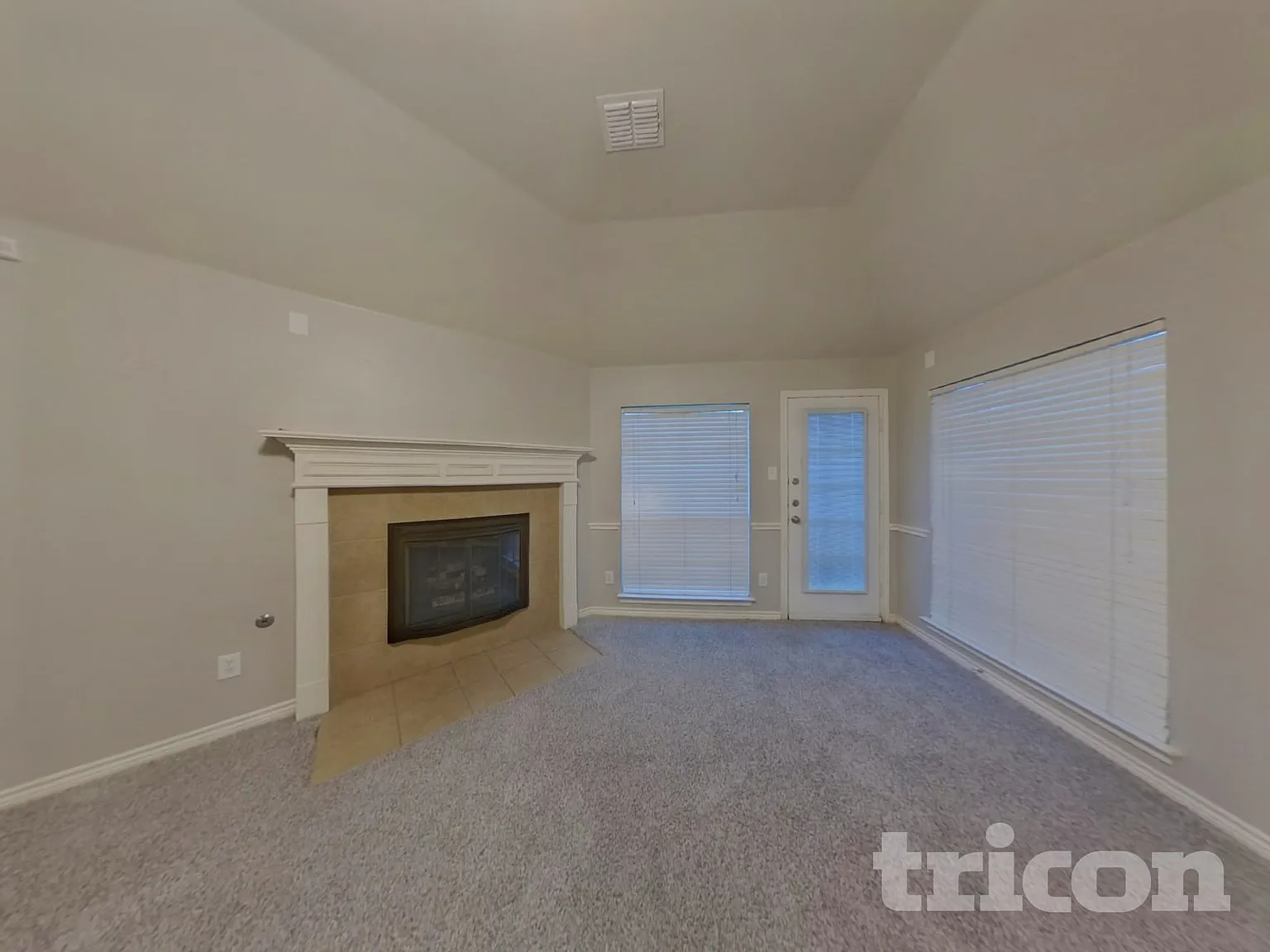 6605 Cascade Canyon Trail Fort Worth TX — Photo 2