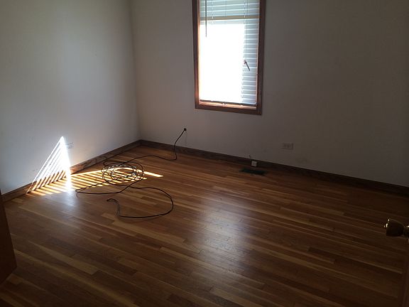 4th image of 9436 W Willow Ln