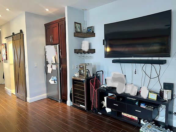 4th image of 1302 73rd St Floor 2