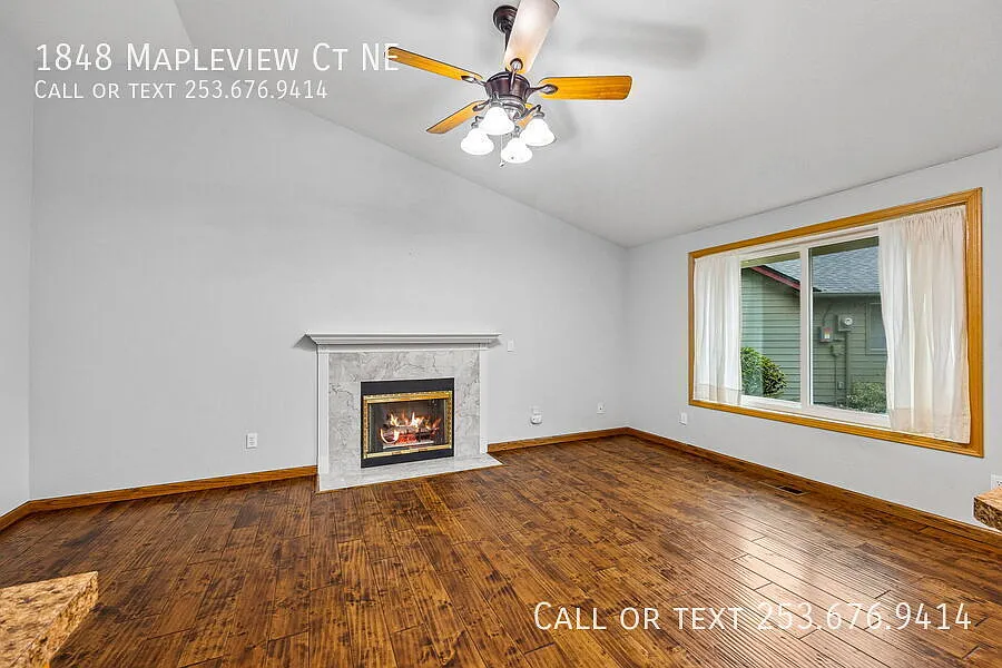 Building Photo - 1848 Mapleview Ct NE