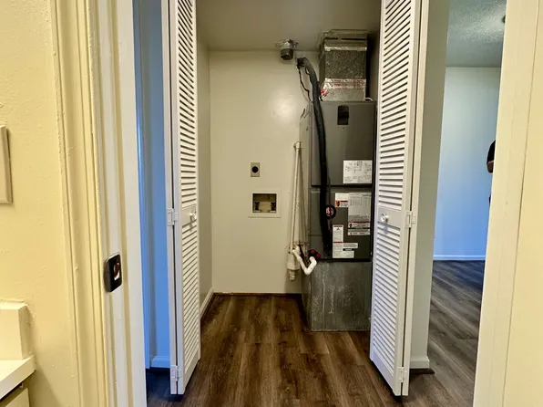 2014 E Pembroke Ave, Hampton, VA 23664