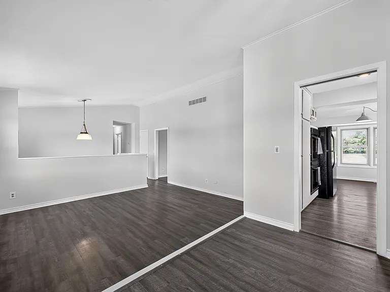6611 Textile Rd — Photo 13