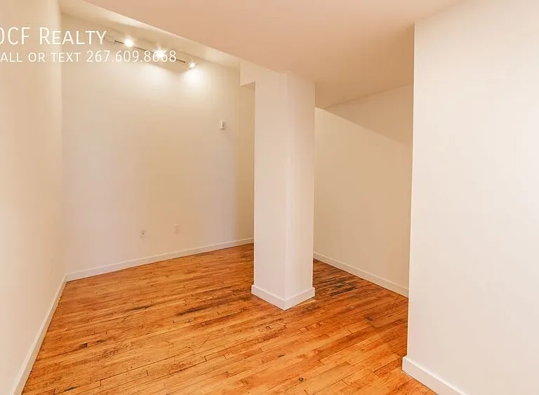 4 Leverington Ave #209 — Photo 23