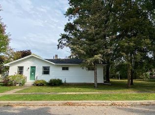190 N Pine St, Adams, WI 53910