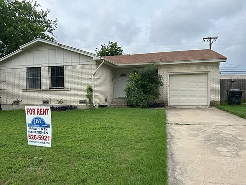 3312 Lake Travis Ave Photo 1