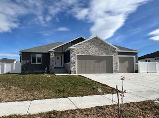171 S Mustang Ridge Rd, Grantsville, UT 84029