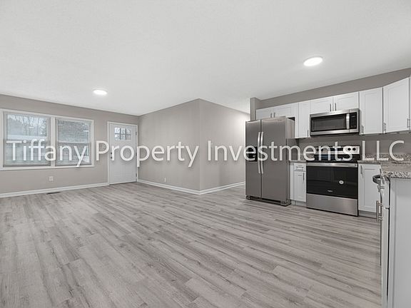 4th image of 2331 Woodleaf Dr