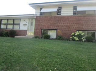 126 N Pamela Dr, Chicago Heights, IL 60411