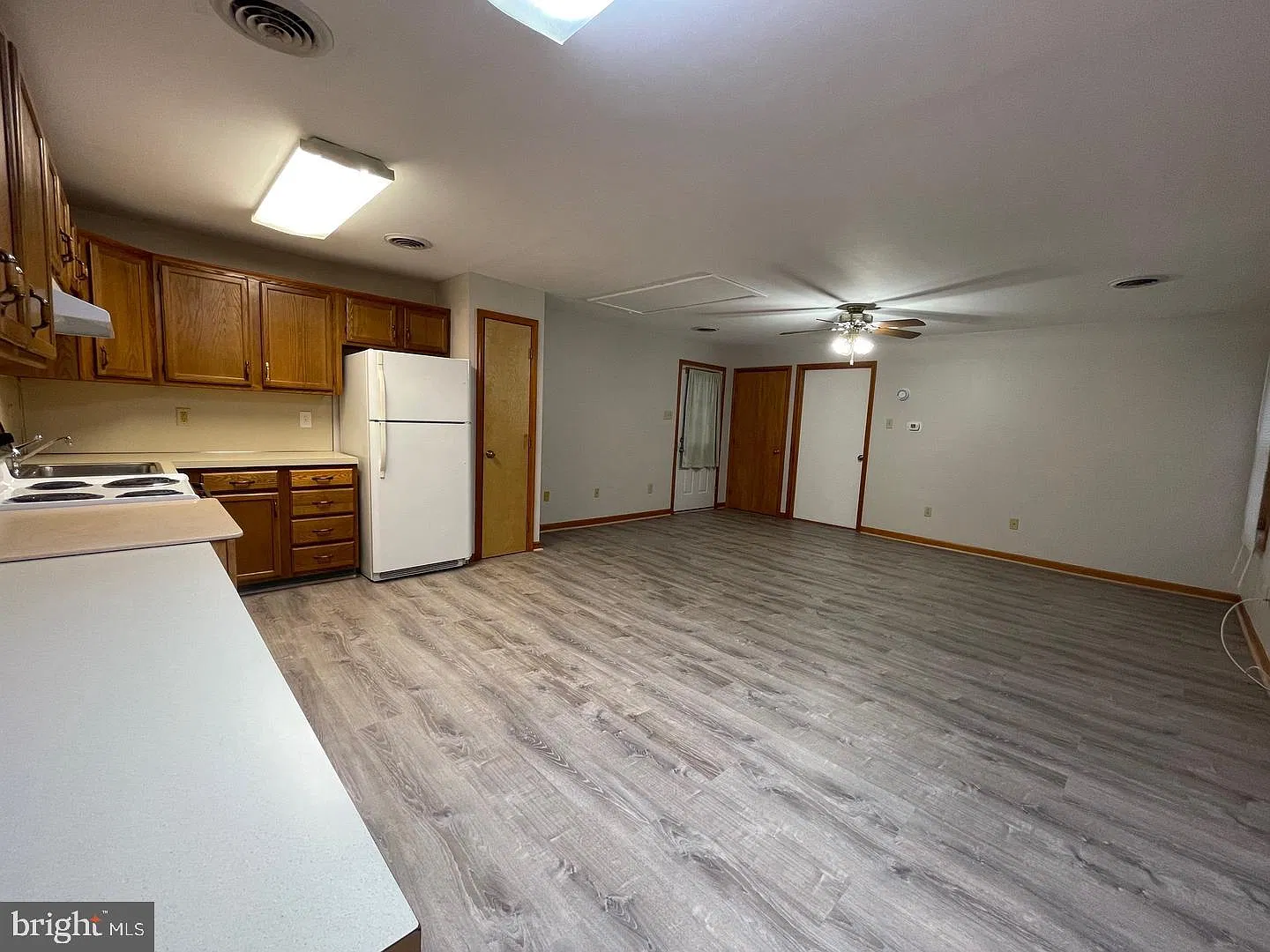 1 bed, 1.0 bath, 900 sqft, $1,200 — Photo 4
