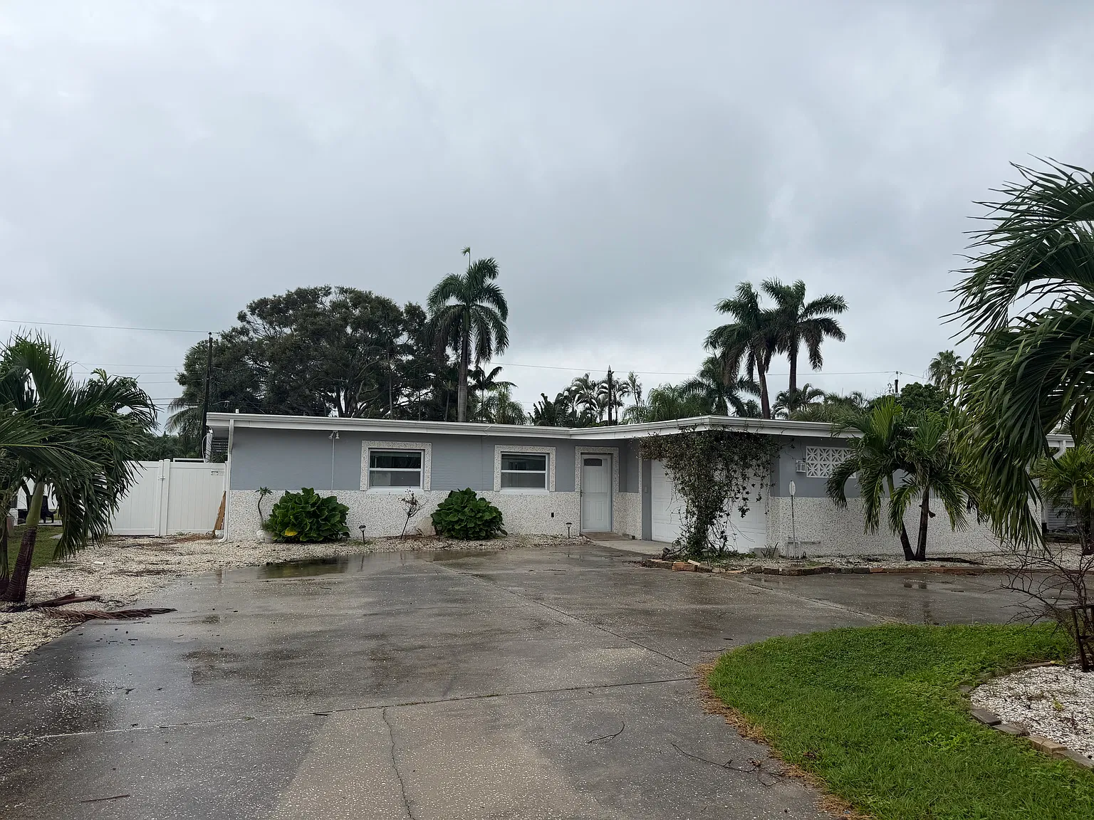 3 bed, 1273 sqft, $3,500 — Photo 1