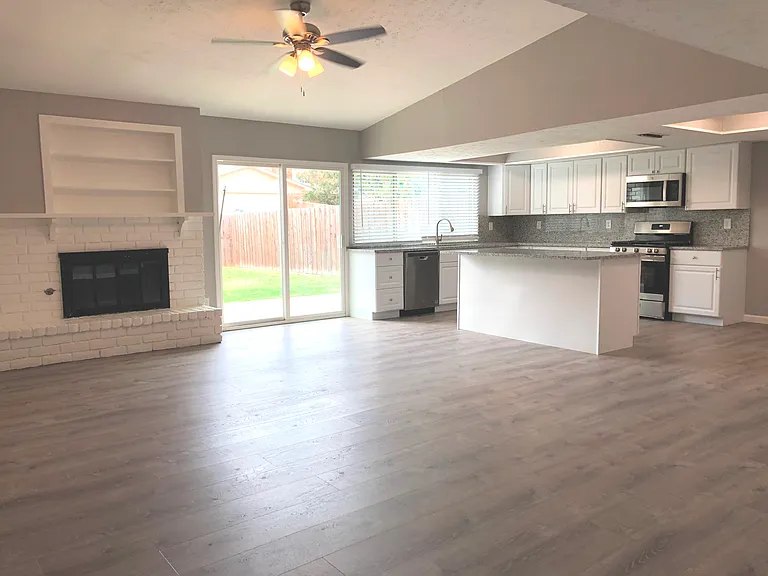 4729 Nash Dr — Photo 6