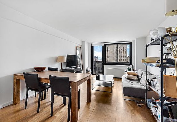 3rd image of 515 E 72nd St APT 26E