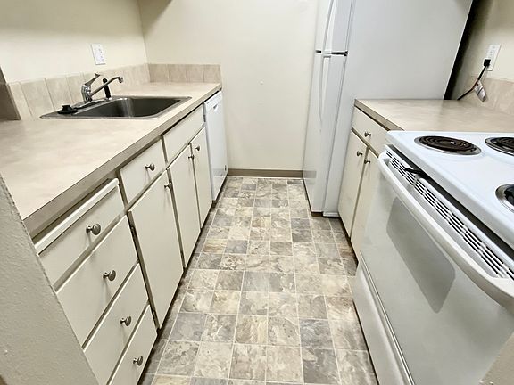 5th image of 9428 Ravenna Ave NE #308