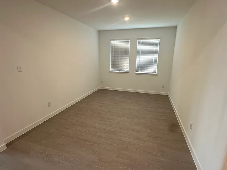 1521 Fearless Ln — Photo 5