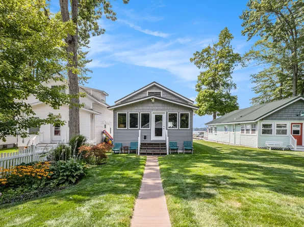 4304 Trails End Rd, Middleville, MI 49333