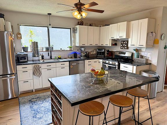 3rd image of 6233 Sunny Fox Rd