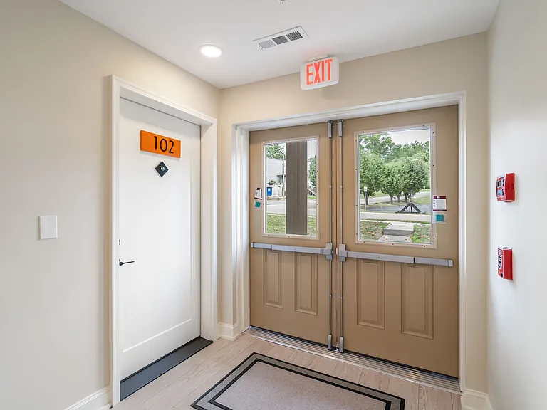 100 E Tennessee Ave #102 — Photo 8