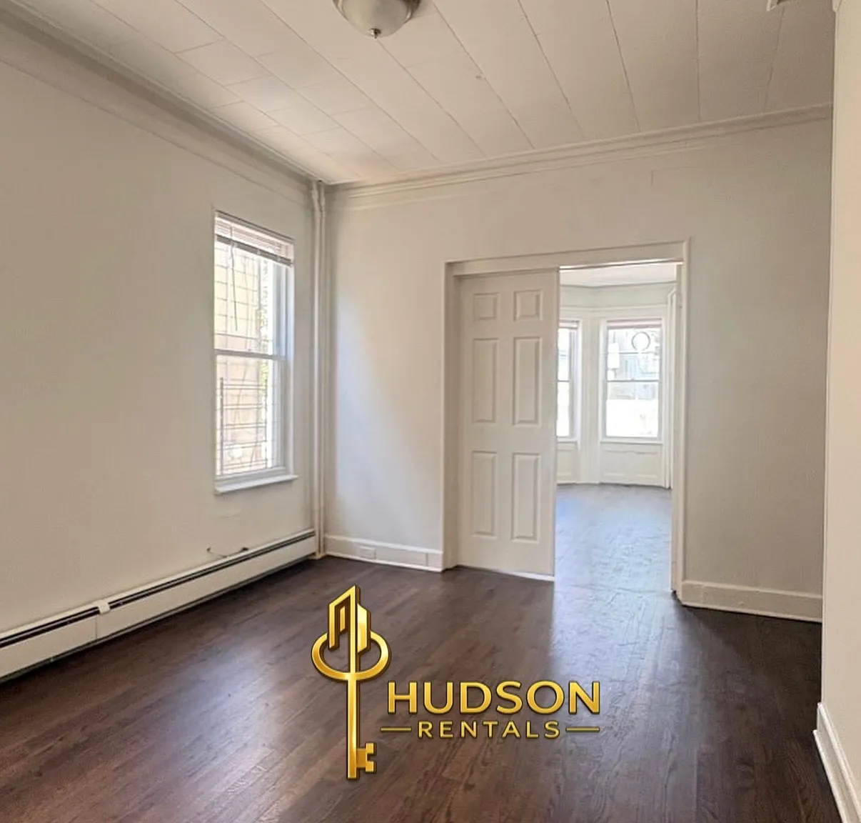3 bed, 1000 sqft, $2,495 — Photo 3