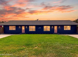 518 Genin St, Bay Saint Louis, MS 39520