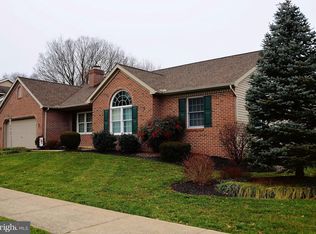 1100 Dawn Ave, Ephrata, PA 17522