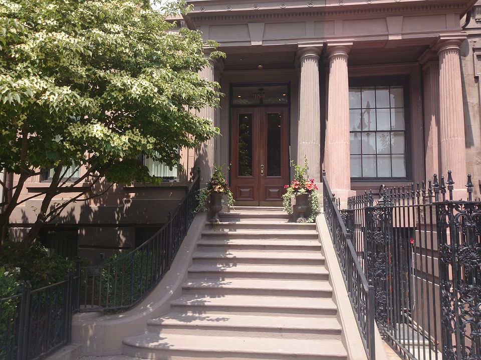 2nd image of 184 Beacon St Unit 1