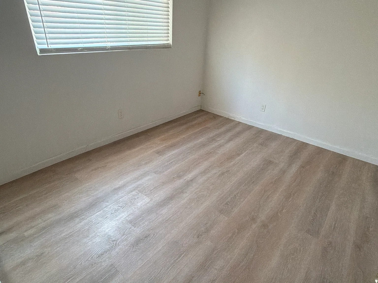 2 bed, 900 sqft, $1,895 — Photo 2