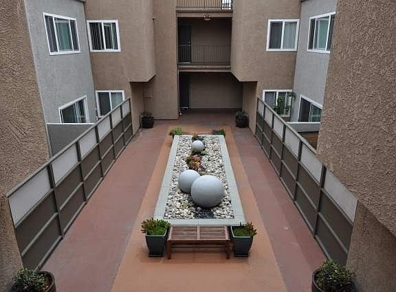 3rd image of 11035 Otsego St APT 114