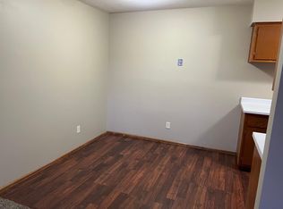 422 Estberg Ave APT 205, Waukesha, WI 53186