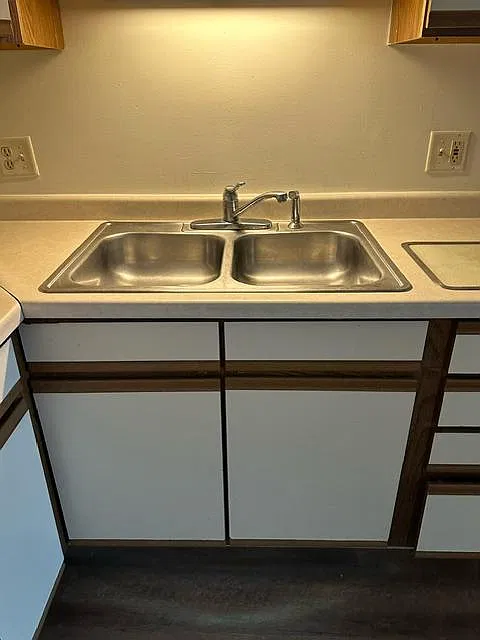 2 bed, 1000 sqft, $1,195 — Photo 2