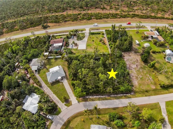 3875 Citrus St, Saint James City, FL 33956
