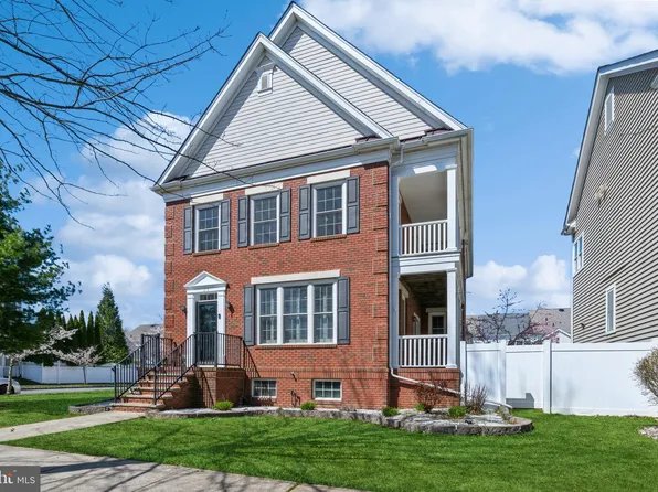 23 Carson St, Robbinsville, NJ 08691