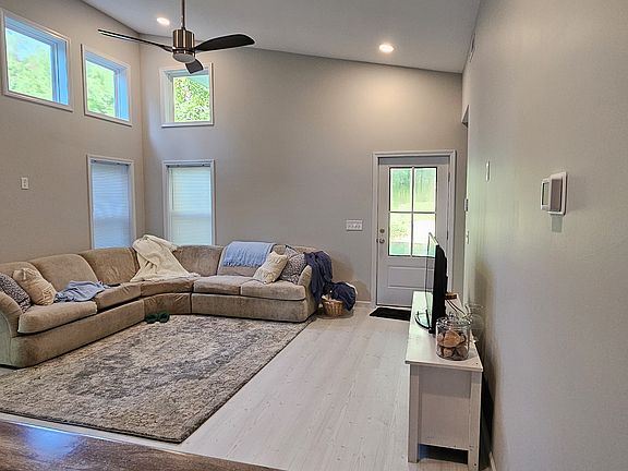 2nd image of 4708A Patrick Ave