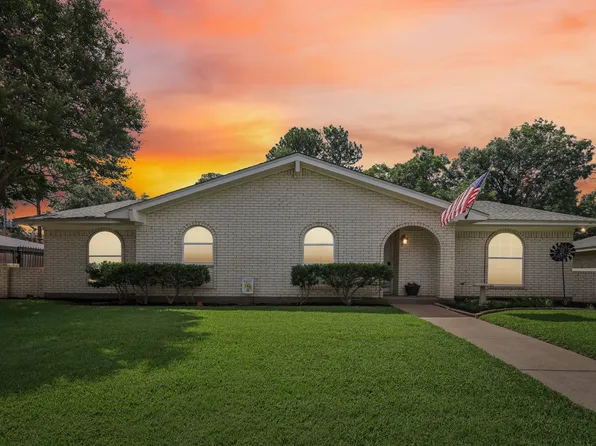 2708 Kidd Dr, Pantego, TX 76013