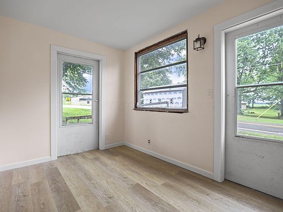 4th image of 8941 Lancaster Thornville Rd NE
